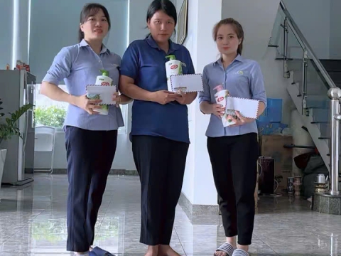 cty-tlp-tan-phu-tang-qua-8-thang-3-vpp